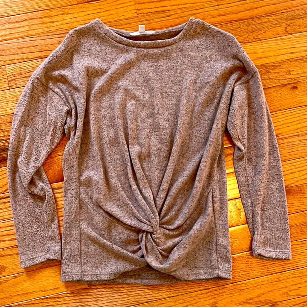 Soft Twist Front Top